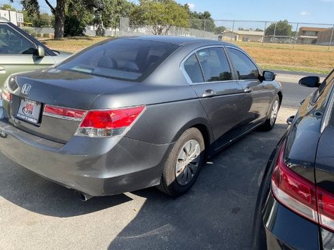 Used 2012 Honda Accord LX image 4