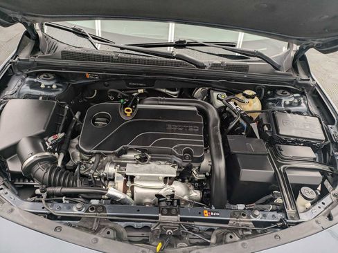 Used 2020 Chevrolet Malibu LT FWD image 15