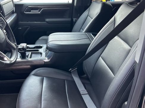 Used 2024 Chevrolet Silverado 1500 LTZ AWD/4WD image 7