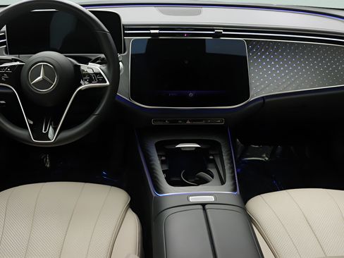 Certified 2024 Mercedes-Benz E 350 4MATIC Sedan image 7