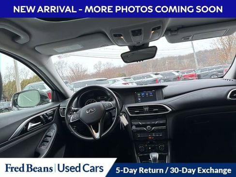 Used 2019 INFINITI QX30 LUXE w/ Navigation Package image 12