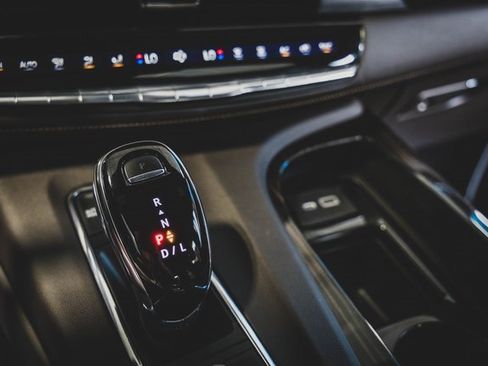 Used 2022 Cadillac Escalade Sport w/ LPO, ONYX Package image 22