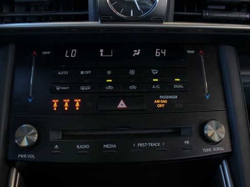 Used 2018 Lexus IS 300 F Sport RWD image 32