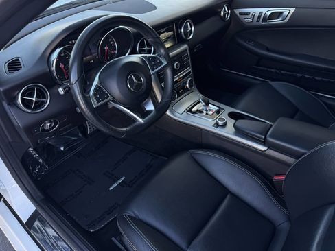 Used 2019 Mercedes-Benz SLC 300 Roadster image 18