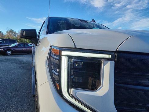 Used 2023 GMC Sierra 1500 Pro w/ Graphite Edition image 9