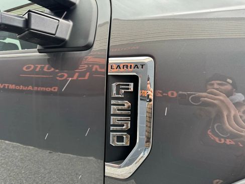 Used 2022 Ford F250 Lariat w/ Tremor Off-Road Package image 10