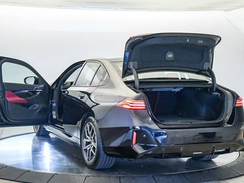 Used 2025 BMW i5 M60 image 31