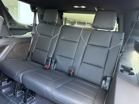 Certified 2024 Cadillac Escalade Premium Luxury AWD/4WD image 19