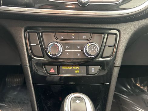 Used 2020 Buick Encore Preferred image 26
