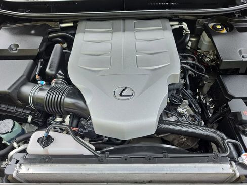 Used 2022 Lexus GX 460 w/ Accessory Package AWD/4WD image 17