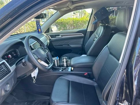 Used 2022 Volkswagen Atlas SEL AWD/4WD image 2
