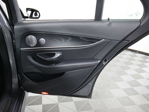 Used 2019 Mercedes-Benz E 300 4MATIC image 23