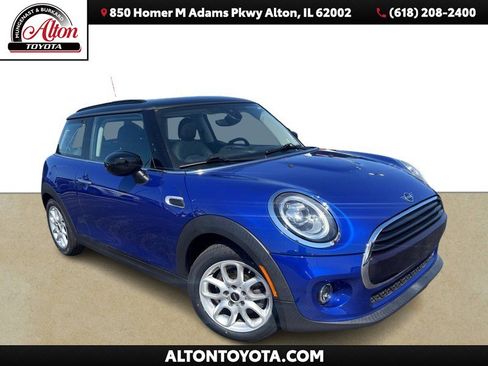 Used 2021 MINI Cooper 2-Door Hardtop w/ 6.5" Touchscreen Package FWD image 1