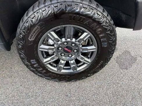 Used 2026 GMC Sierra 1500 AT4X AWD/4WD image 41