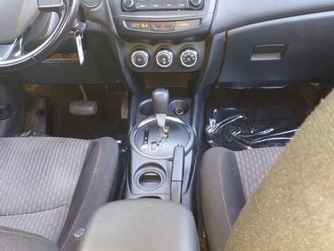 Used 2017 Mitsubishi Outlander Sport LE FWD image 19