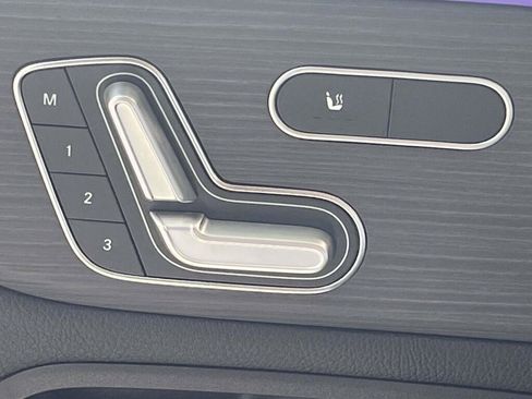 Certified 2023 Mercedes-Benz GLB 250 4MATIC image 30