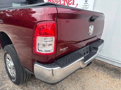 Used 2024 RAM 2500 Tradesman w/ Chrome Appearance Group AWD/4WD image 19