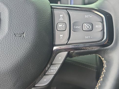 Used 2025 RAM 3500 Limited AWD/4WD image 20