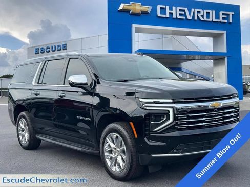Used 2025 Chevrolet Suburban Premier AWD/4WD image 1