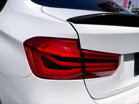 Used 2017 BMW 330i Sedan RWD image 14