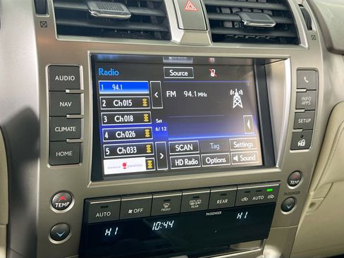 Used 2019 Lexus GX 460 image 15