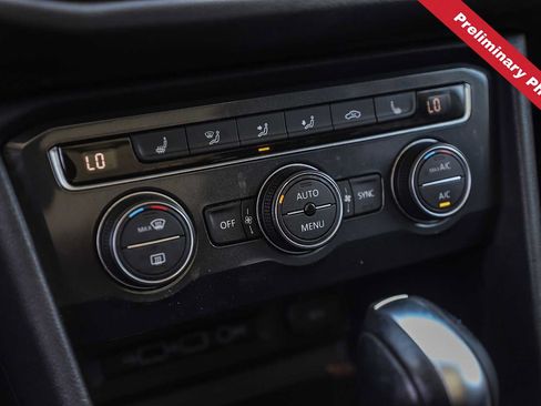 Used 2019 Volkswagen Tiguan SE FWD image 19