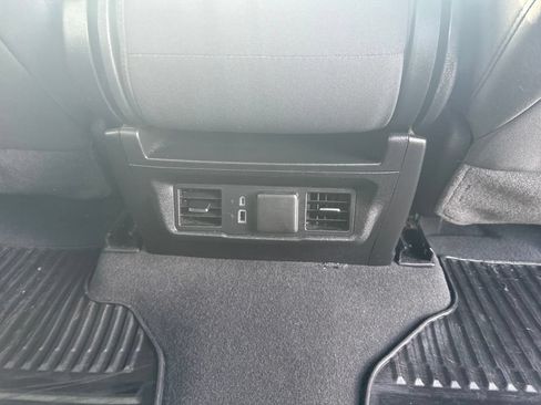 Used 2025 Chevrolet Silverado 1500 LT AWD/4WD image 36