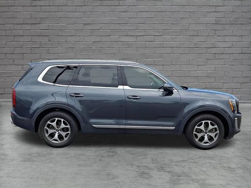 Used 2020 Kia Telluride EX w/ Towing Package FWD image 13