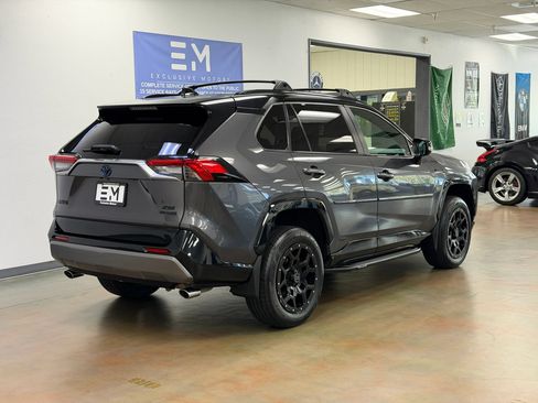 Used 2020 Toyota RAV4 XSE AWD/4WD image 6