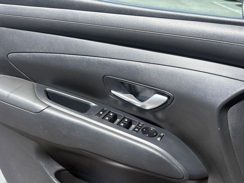 Used 2025 Hyundai Tucson SEL FWD image 18