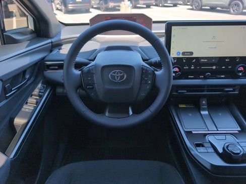 Used 2026 Toyota C-HR AWD/4WD image 19