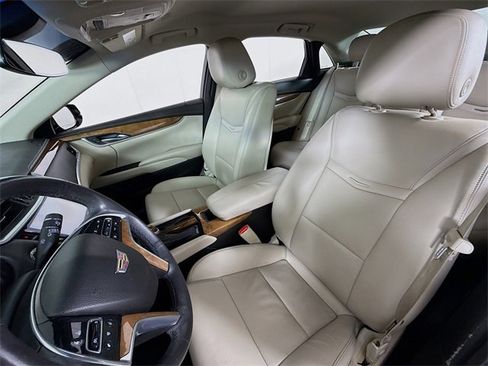 Used 2018 Cadillac XTS Luxury image 5