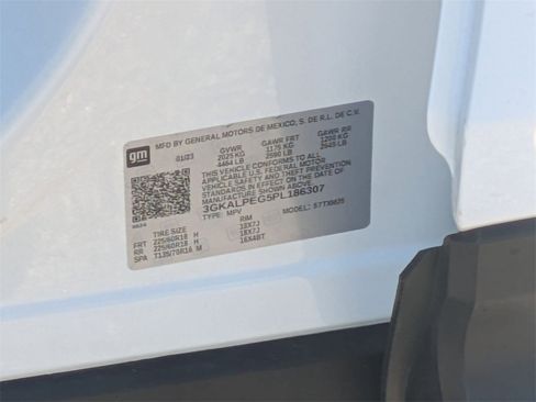 Used 2023 GMC Terrain SLT image 28