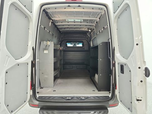 Used 2022 Mercedes-Benz Sprinter 2500 image 15