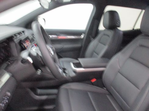 New 2026 GMC Terrain Elevation w/ Elevation Premium Package AWD/4WD image 26