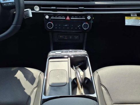 New 2025 Hyundai Tucson Limited image 11