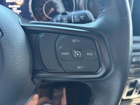 Used 2023 Jeep Wrangler Unlimited Sport image 17