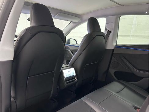 Used 2026 Tesla Model Y Long Range image 14