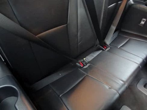 Used 2022 Toyota Highlander XLE image 13