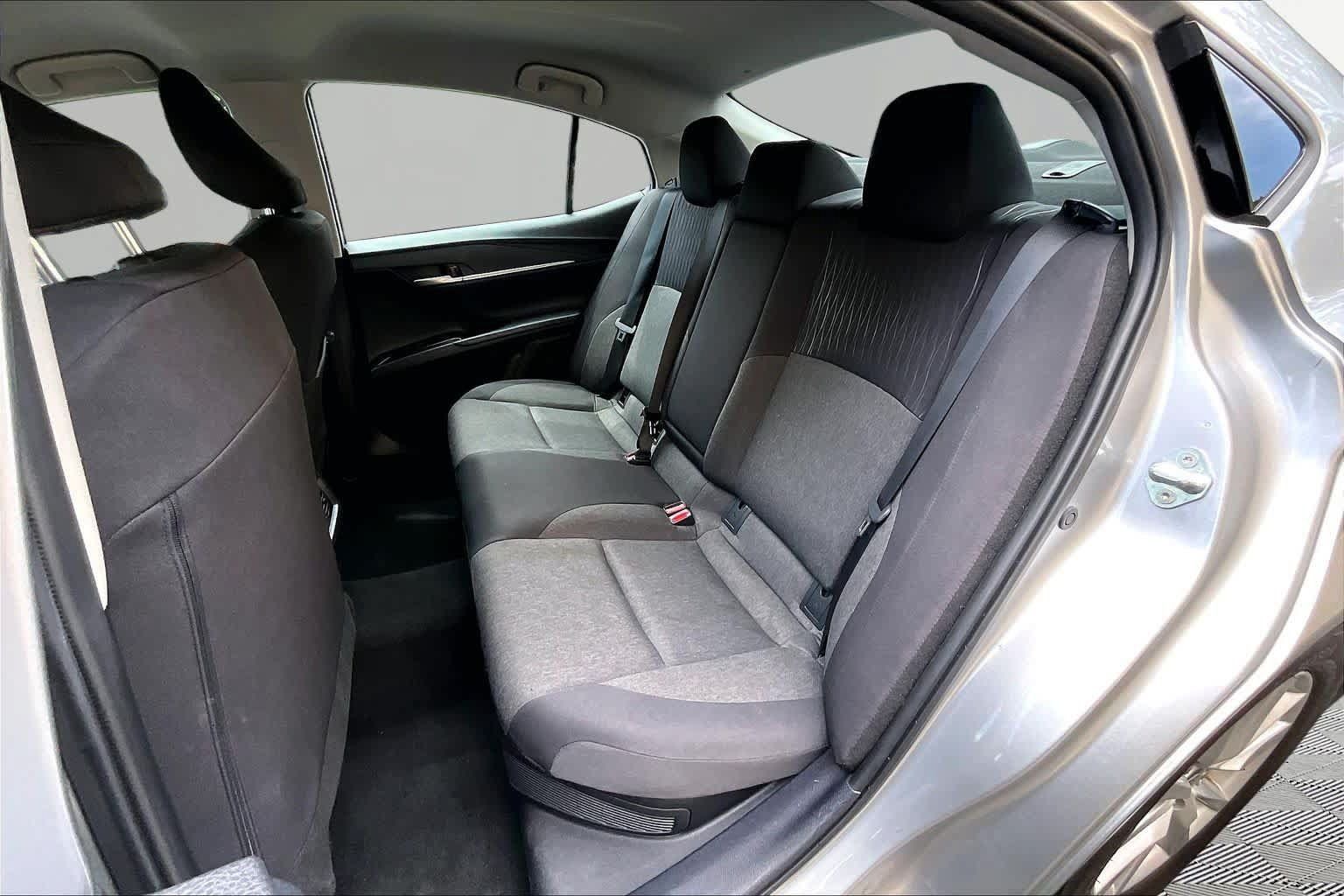Used 2025 Toyota Camry LE FWD image 21