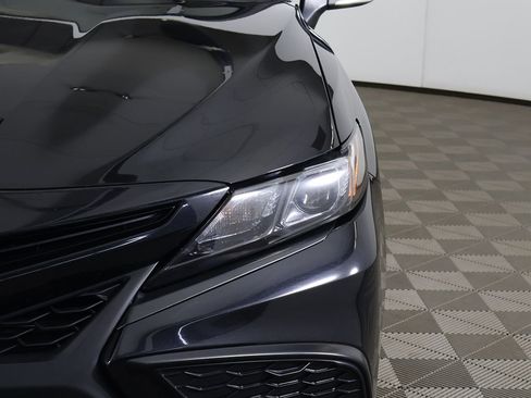 Used 2024 Toyota Camry SE image 13