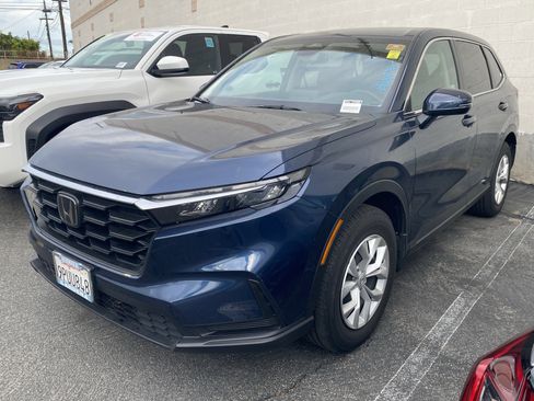 Used 2025 Honda CR-V LX image 2