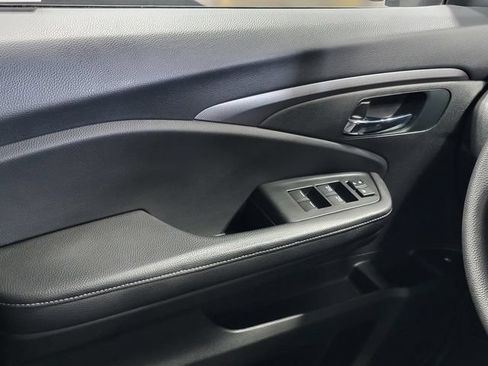Certified 2023 Honda Ridgeline Sport image 21