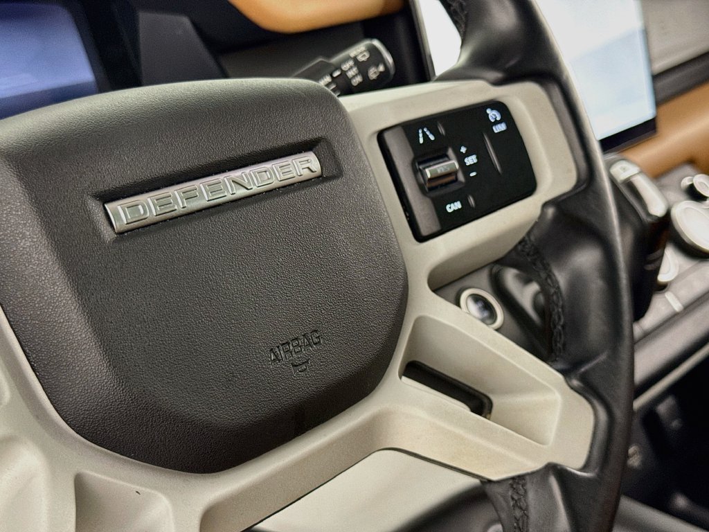 Used 2023 Land Rover Defender 130 SE AWD/4WD image 19