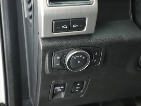 Used 2020 Ford F150 Platinum w/ Equipment Group 701A Luxury image 11