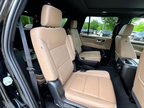 Used 2021 Chevrolet Tahoe Premier RWD image 19