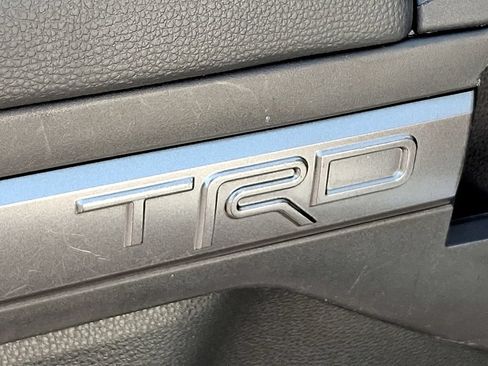 Used 2025 Toyota Tacoma TRD Off-Road AWD/4WD image 33