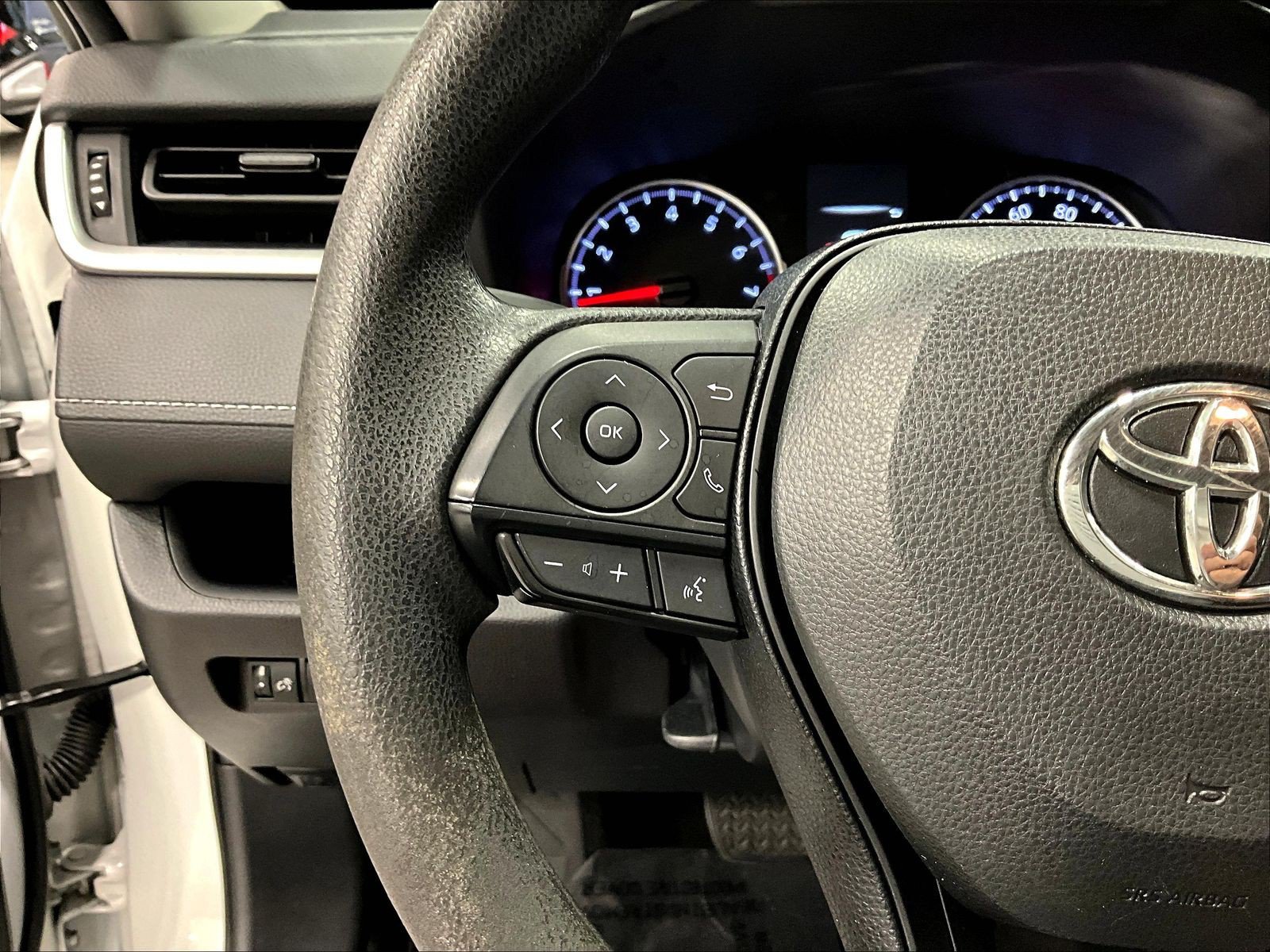 Used 2019 Toyota RAV4 LE w/ All Weather Liner Package FWD image 11