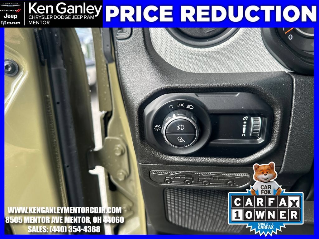 Certified 2025 Jeep Gladiator Sport AWD/4WD image 14