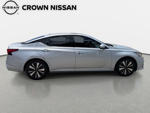 Used 2019 Nissan Altima 2.5 SL FWD image 8
